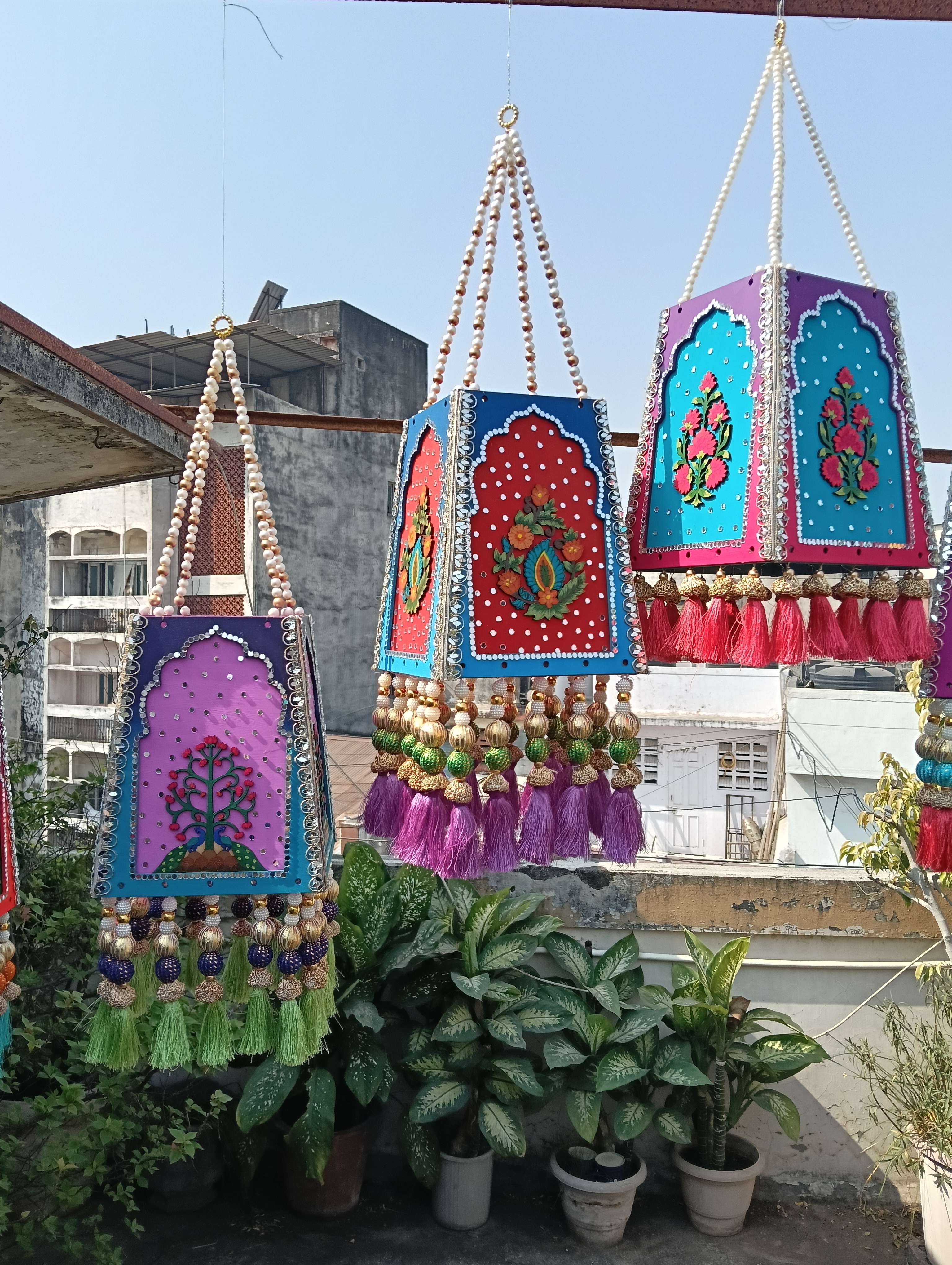 Mixed Painted Hanging Trio — Hanging by Ekaiva